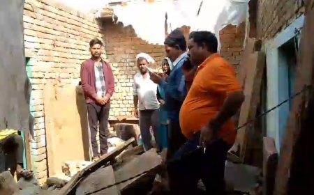 DHOLPUR // धौलपुर में परिवार के ऊपर गिरी घर की छत