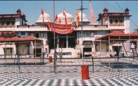 करौली का कैला देवी मेला: इतिहास, आस्था और समृद्धि का चम्बल संगम, डॉ डीपी शर्मा, यूनाइटेड नेशन्स से जुड़े अंतरराष्ट्रीय डिजिटल डिप्लोमेट एवं प्रधानमंत्री के स्वच्छ भारत मिशन के राष्ट्रीय ब्रांड एंबेसडर