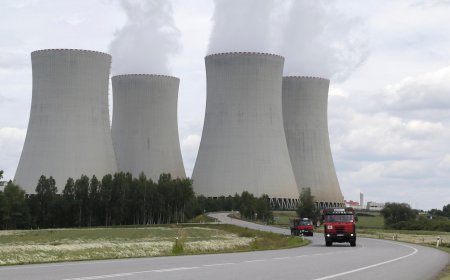 Czech power company ČEZ signs deal with Rolls-Royce SMR to prepare for first small nuclear reactor