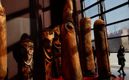 France Passes Law Easing Process of Returning Looted Art
