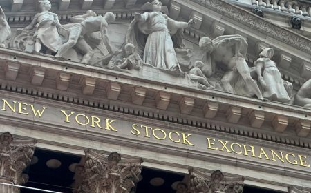 Oil prices rise as the Iran war drags on, but US stocks inch toward more records
