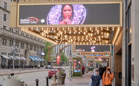 In Cleveland, Smokers Are Helping to Keep the Arts Alive