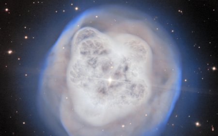 Dying star resembles a billowing crystal ball in new telescope photo