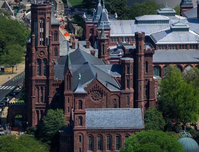 Women’s Museum Bill Sinks Amid Dispute Over Trump and Trans Issues