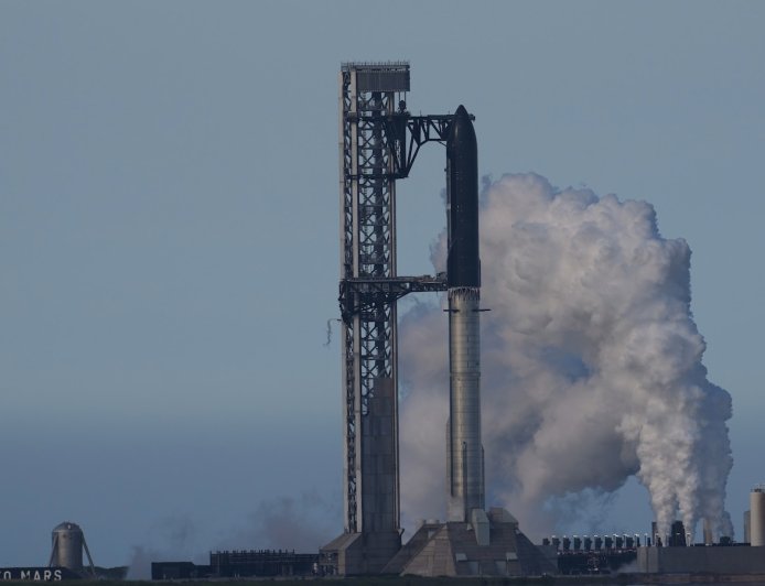 SpaceX hits series of problems while trying to launch bigger Starship