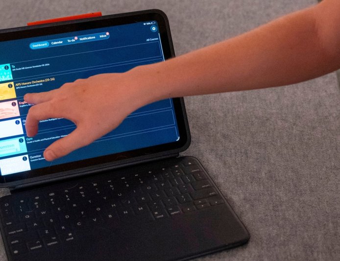 America’s schools face a backlash on digital devices as screens saturate classrooms