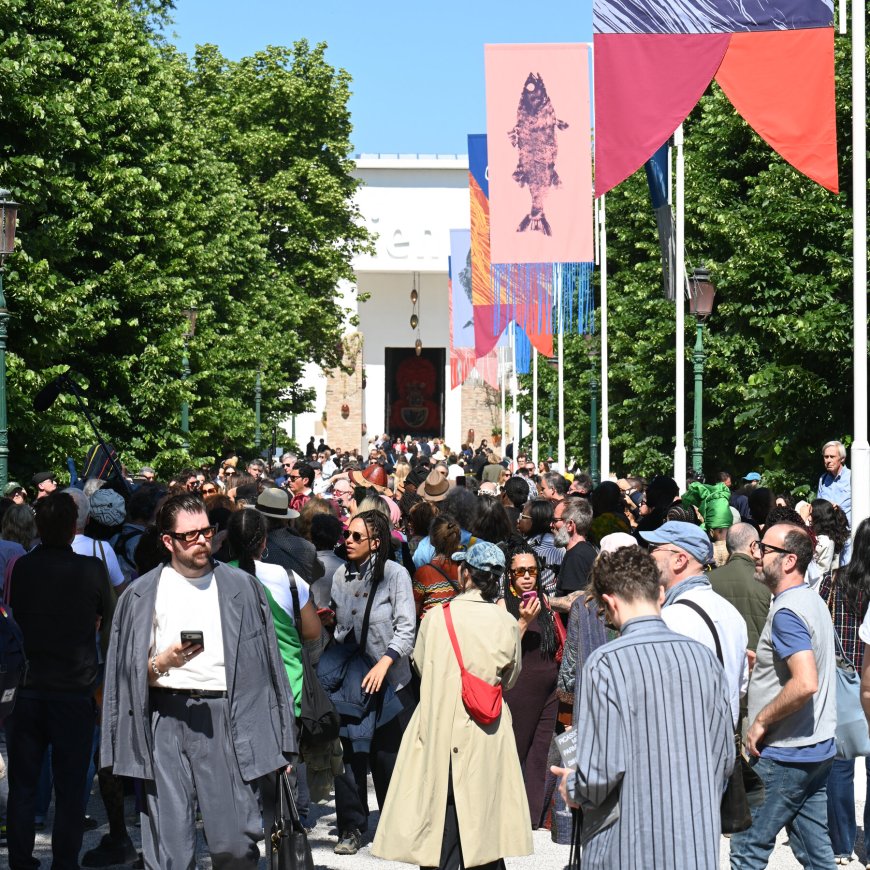 Without Its Expert Jury, Venice Biennale Lets the Public Choose Its Prize Winners
