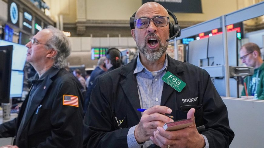 Wall Street mixed early and oil prices steady as Trump arrives in China to meet with Xi