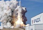 SpaceX wants regular investors to help its stock launch. Here's what to know.