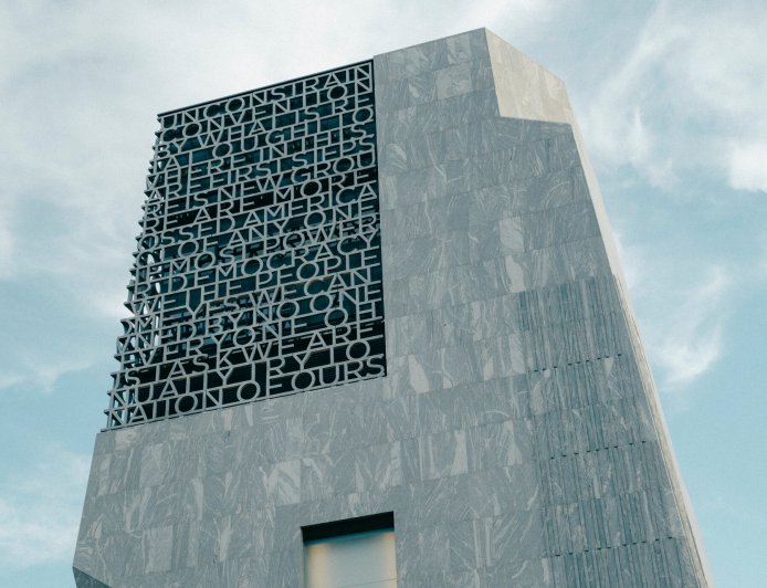 Obama Center’s Two Sides: A Lovely Park and a Forbidding Tower