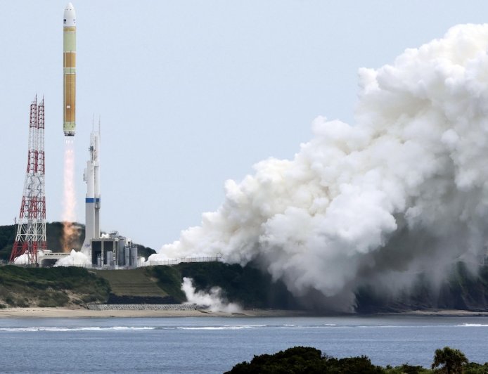Japan's struggling flagship H3 rocket returns to flight
