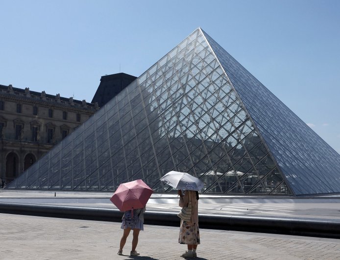 Some European Museums Are Free Havens to Cool Off. Others Can’t Take the Heat.
