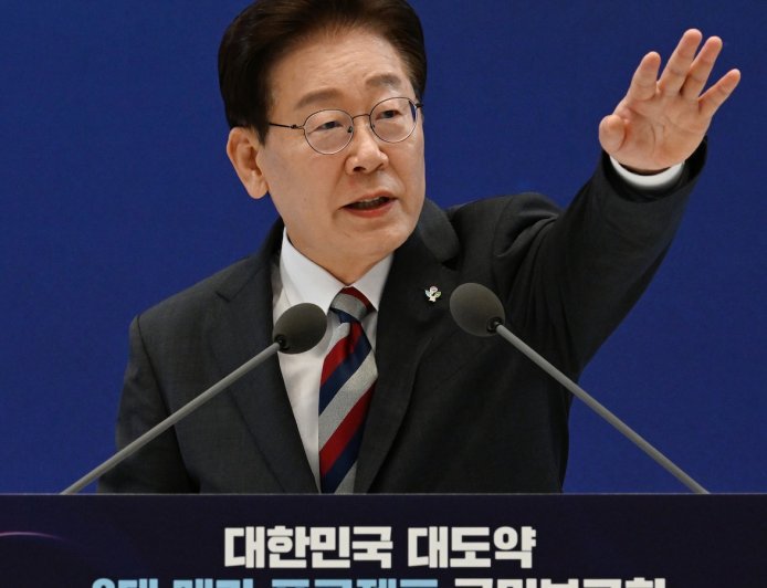 South Korean tech giants to build a $518B chipmaking hub to serve soaring AI demand