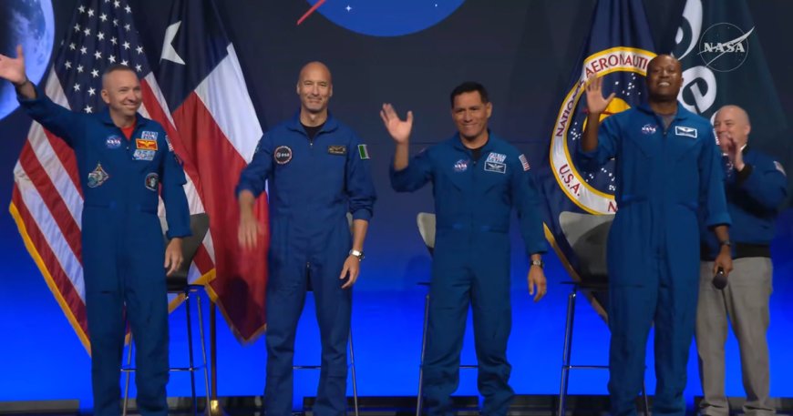NASA names 4 astronauts for next Artemis mission