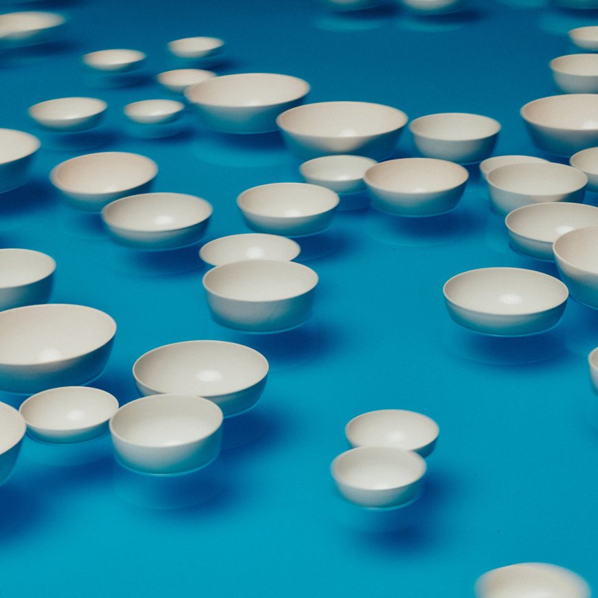In 30,000 Gallons of Water, Hundreds of Bowls Play Music of the Spheres