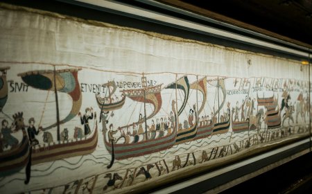 Bayeux Tapestry Arrives in U.K. After Maximum-Security Operation