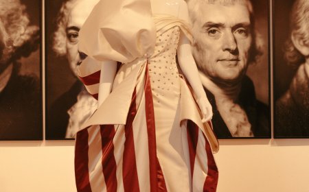 After Claiming ‘Bias’ at Smithsonian, Trump Officials Stage Patriotic Exhibition