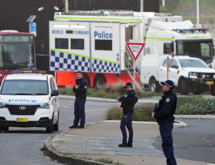 YouTube defends video that falsely claims Sydney massacre survivor is 'crisis actor'