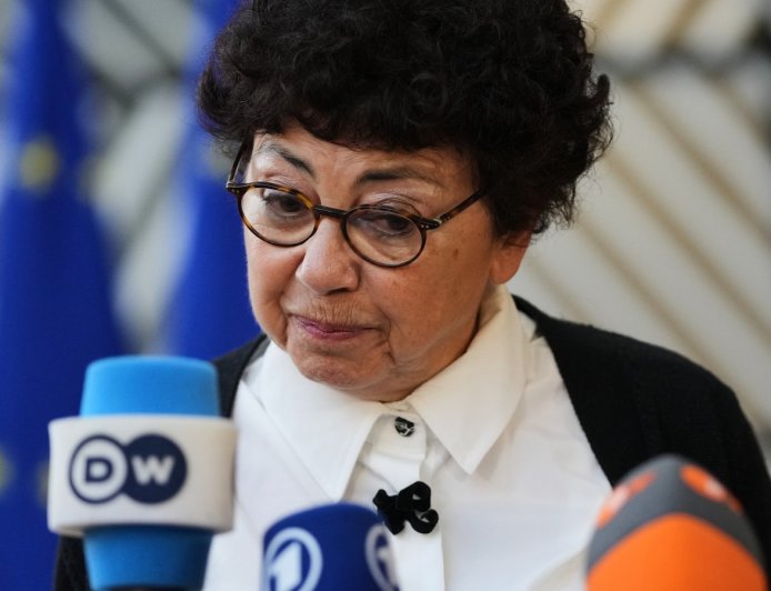 France’s environment minister resigns over emergency bill allowing 2 banned pesticides