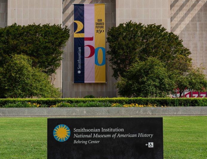 Trump Orders Warnings Placed at ‘Inaccurate’ Smithsonian History Museum