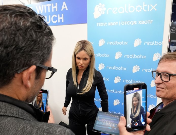 New York school pauses plan to deploy humanlike AI robot teacher after backlash