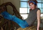 Laura Spector, Who Turned a Loathsome Vine Into Art, Dies at 71