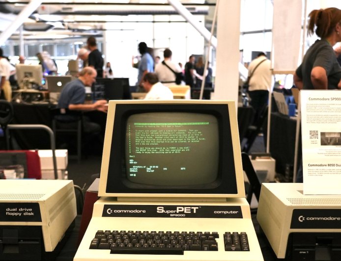 As AI grips world, the thrill of collecting vintage computers is growing