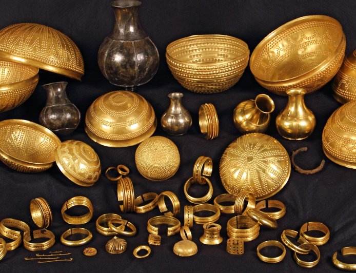 Thieves Steal Bronze Age Treasures in Brazen Spanish Museum Heist